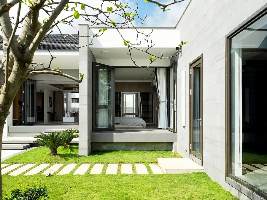 Sân vườn biệt thự sau bàn giao